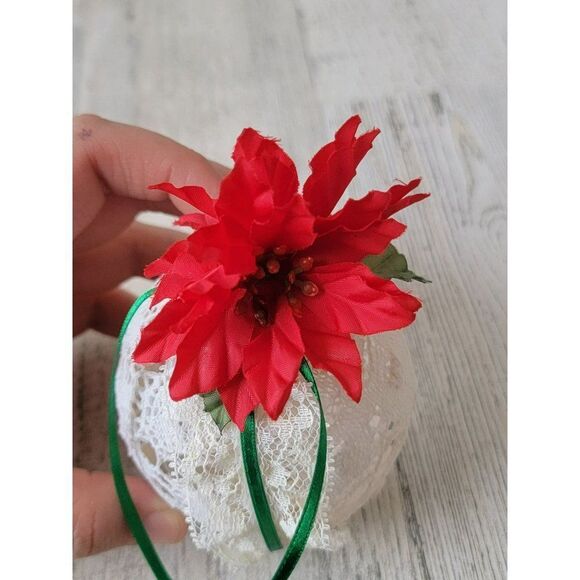White lace red flower ornament Xmas decor - Picture 5 of 6